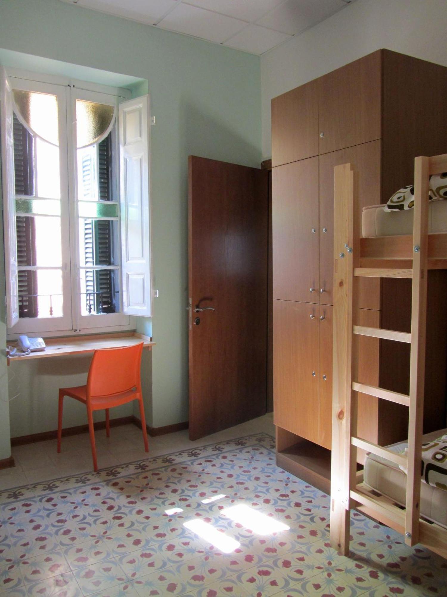 Hostel Corner *